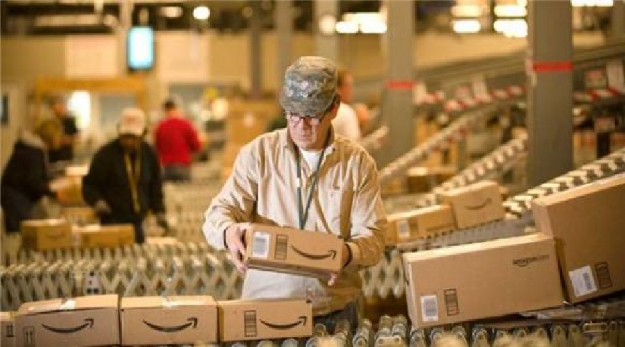 Does the US cross-border logistics choose FBA warehouse or overseas warehouse?